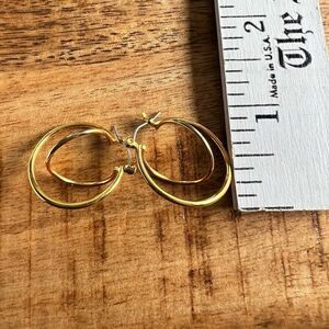 gold tone hoop earrings